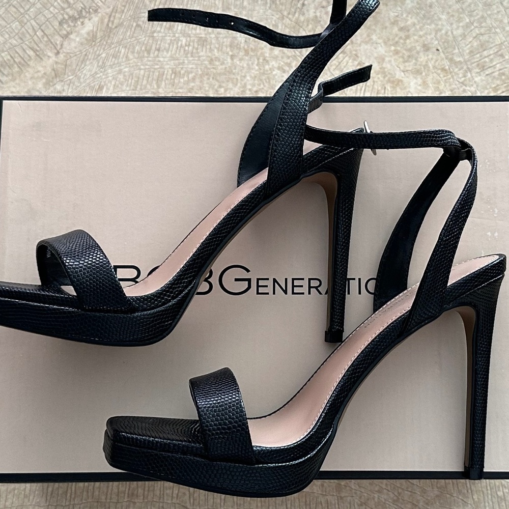 BCBGeneration Caroline Platform Sandal